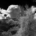 el-pueblo-de-checa-jose-luis-gardel-nubes-sobre-la-iglesia